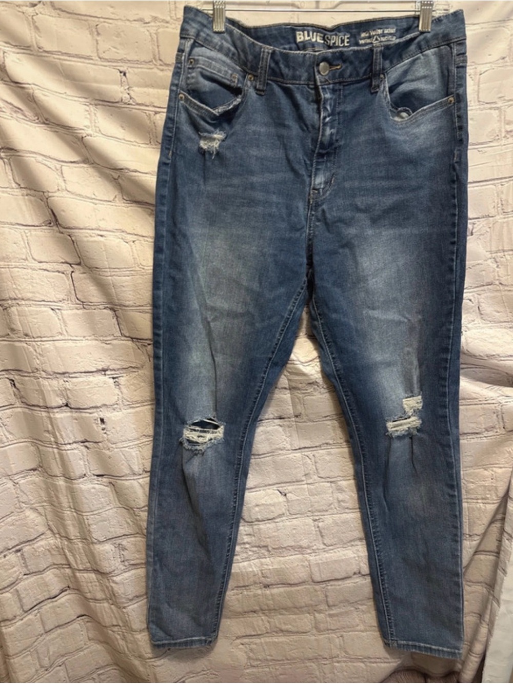 Blue Spice Women's Medium Blue Distressed Skinny Jeans